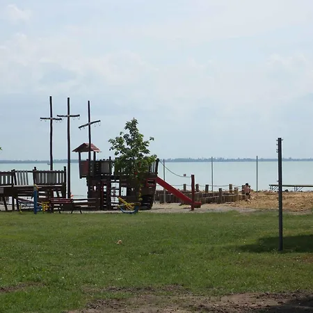 Homes In 37748 度假居 *